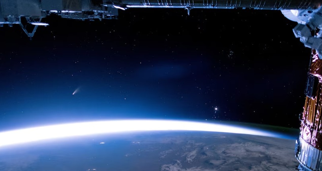 Rus uydusu, astronotların güvenliğini tehlikeye attı
